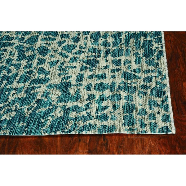 Homeroots 47 x 31 in. Teal Polypropylene Rug 375198 - main